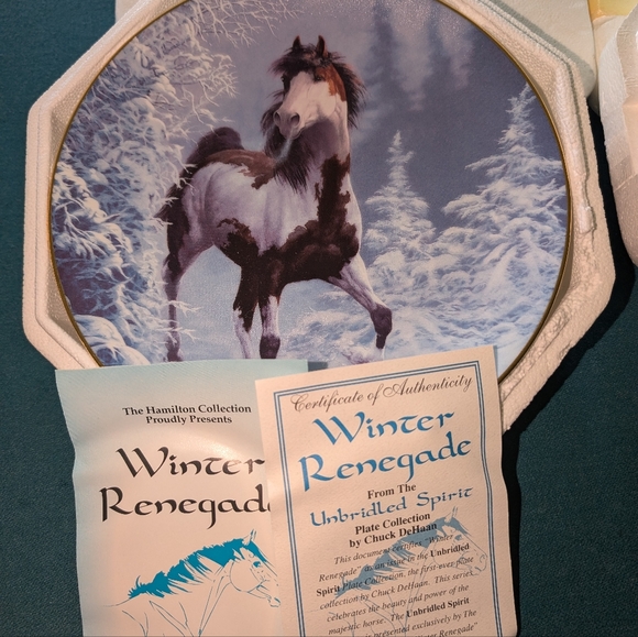 Hamilton Collection Unbridled Spirit plate set of 4 - Picture 7 of 9